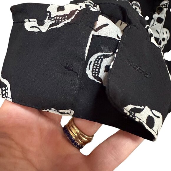 Fun and Flirt Womens S Black Skull Print Sheer Hi-Low Long Sleeve Blouse - Picture 13 of 13